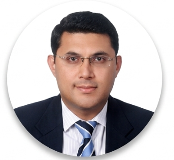 Kartik Menon professional photograph